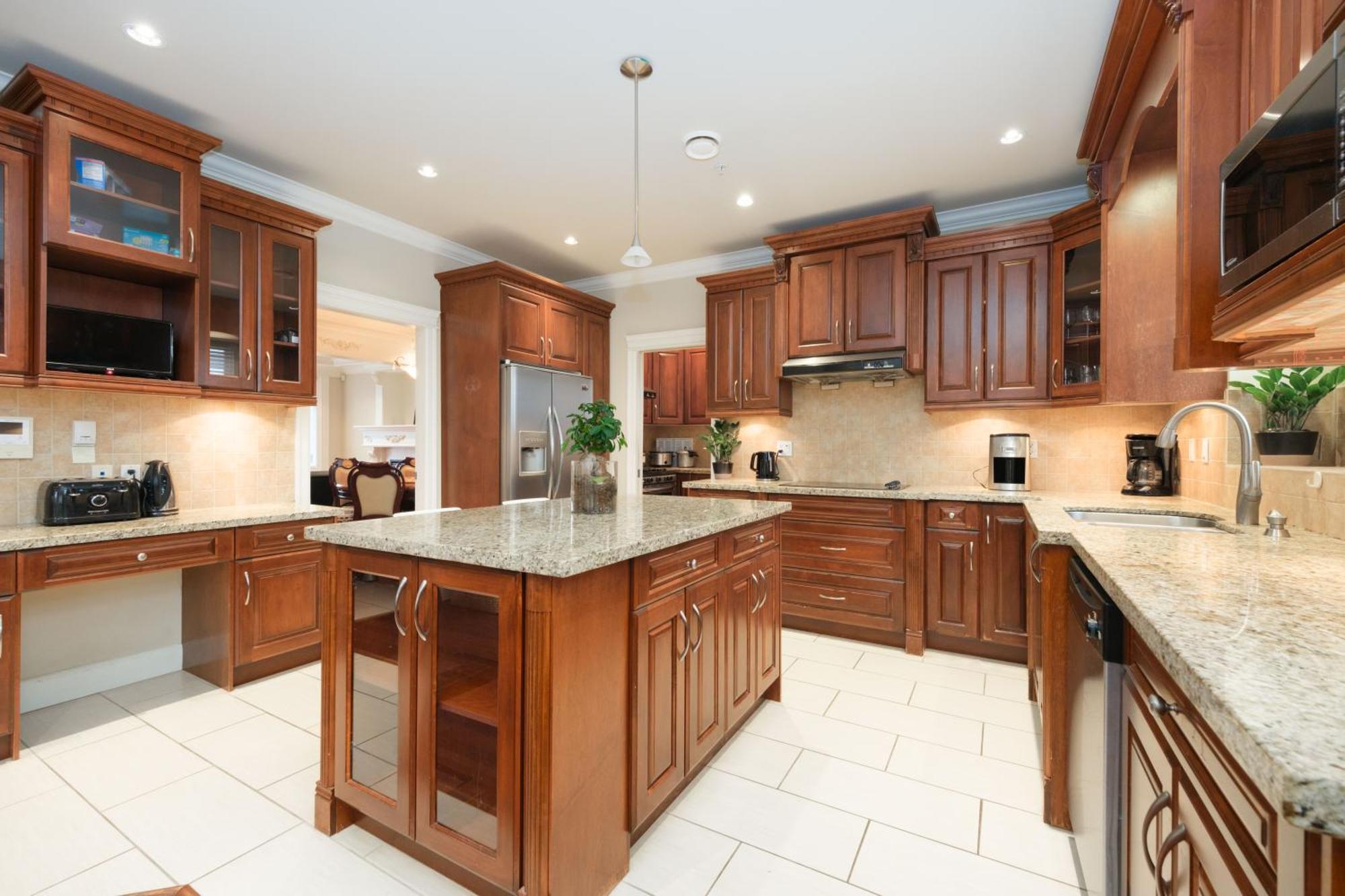 Cambie & 61St Ave Homestay Vancouver Bagian luar foto