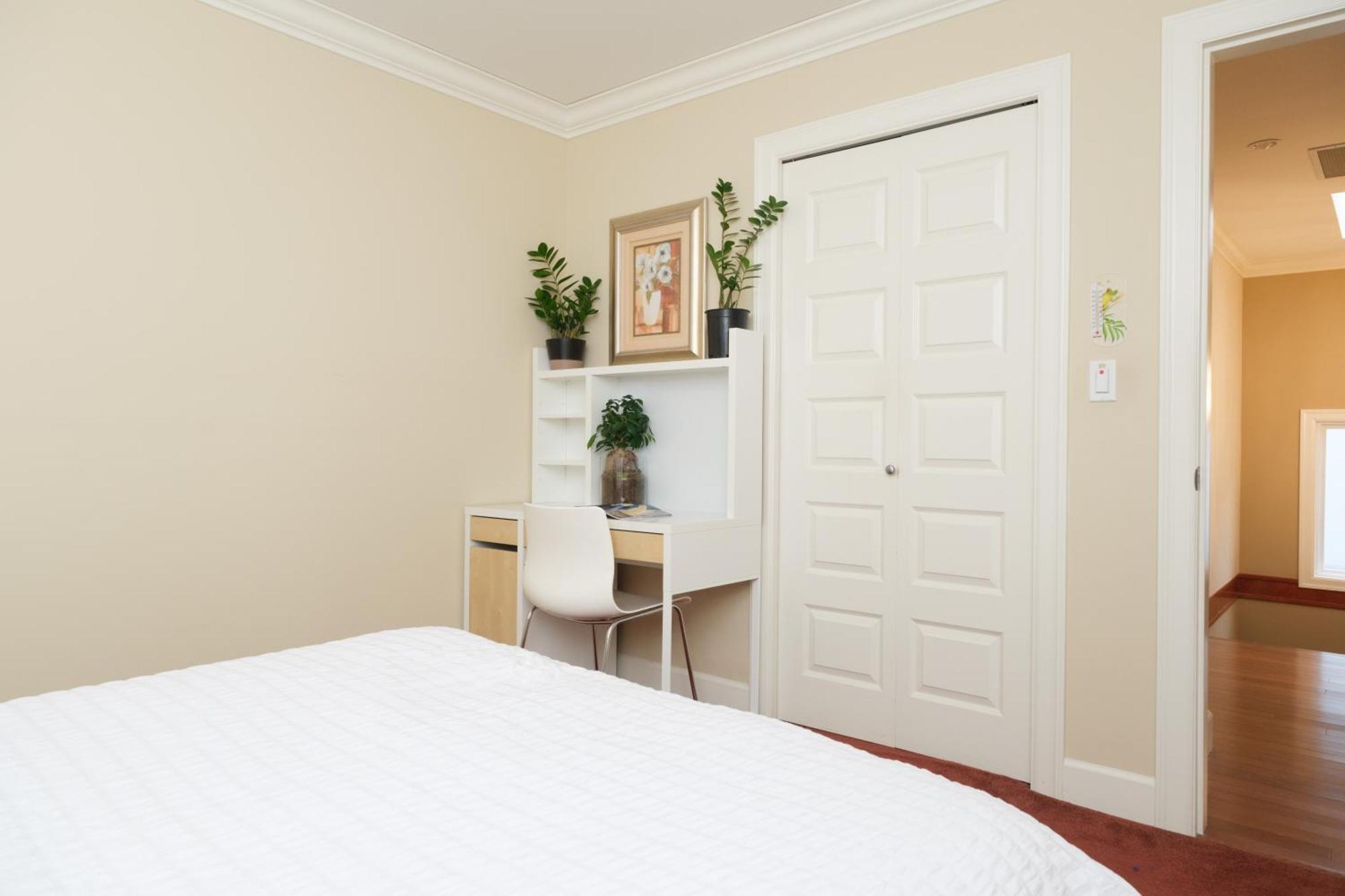 Cambie & 61St Ave Homestay Vancouver Bagian luar foto