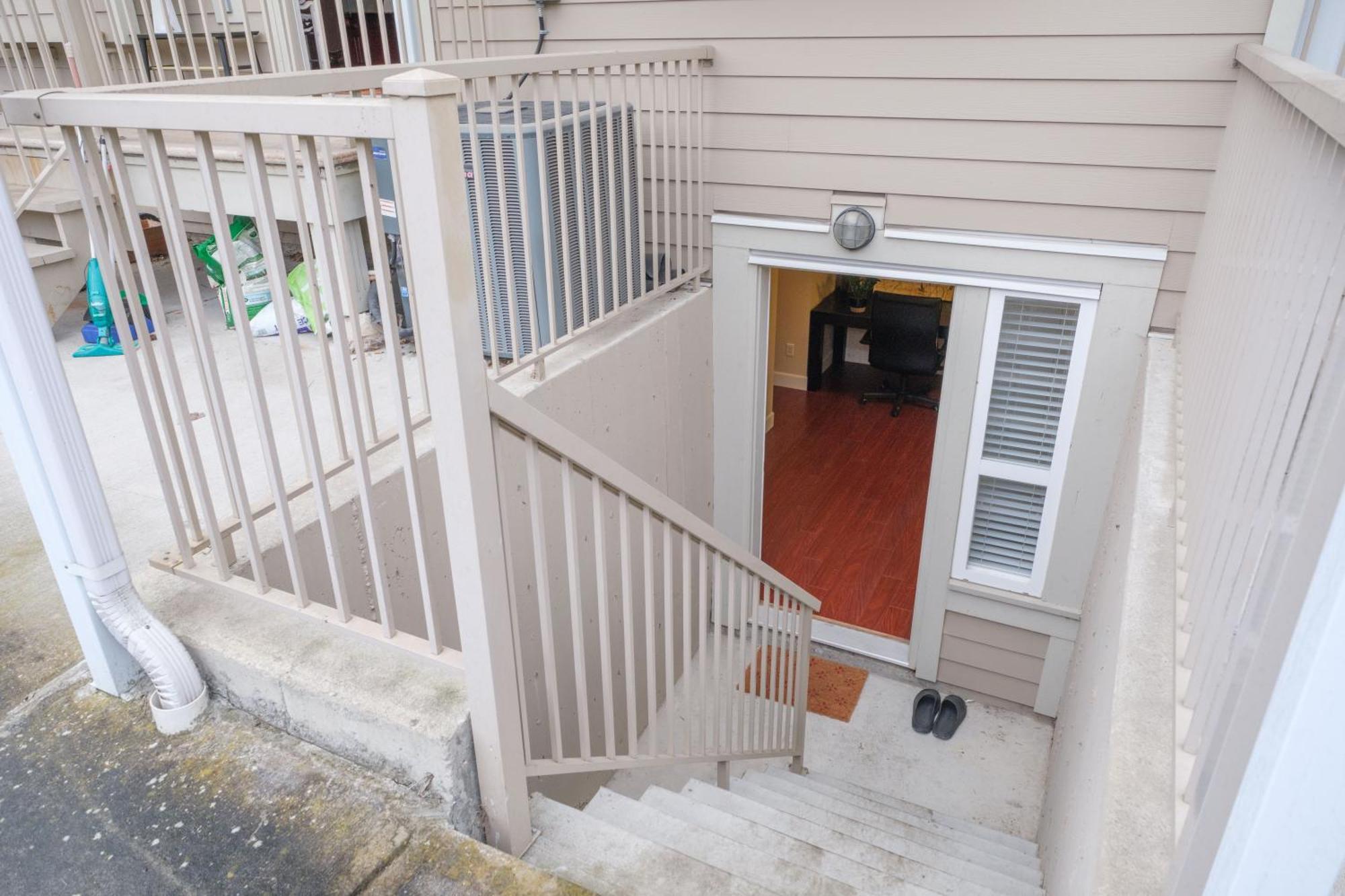 Cambie & 61St Ave Homestay Vancouver Bagian luar foto